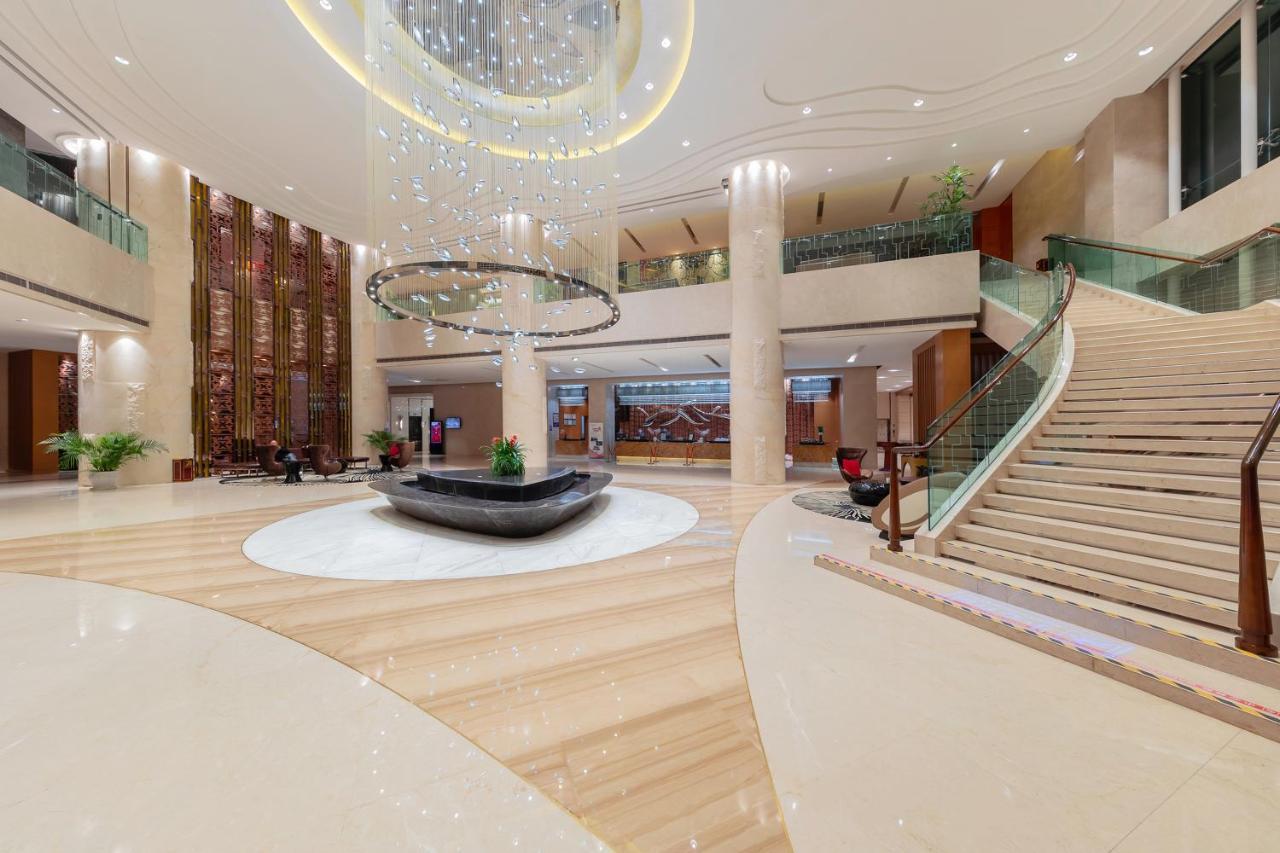 Movenpick Hotel אנשי מראה חיצוני תמונה