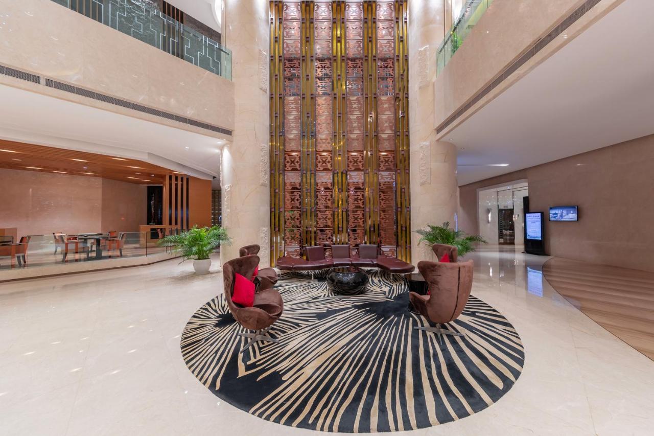 Movenpick Hotel אנשי מראה חיצוני תמונה