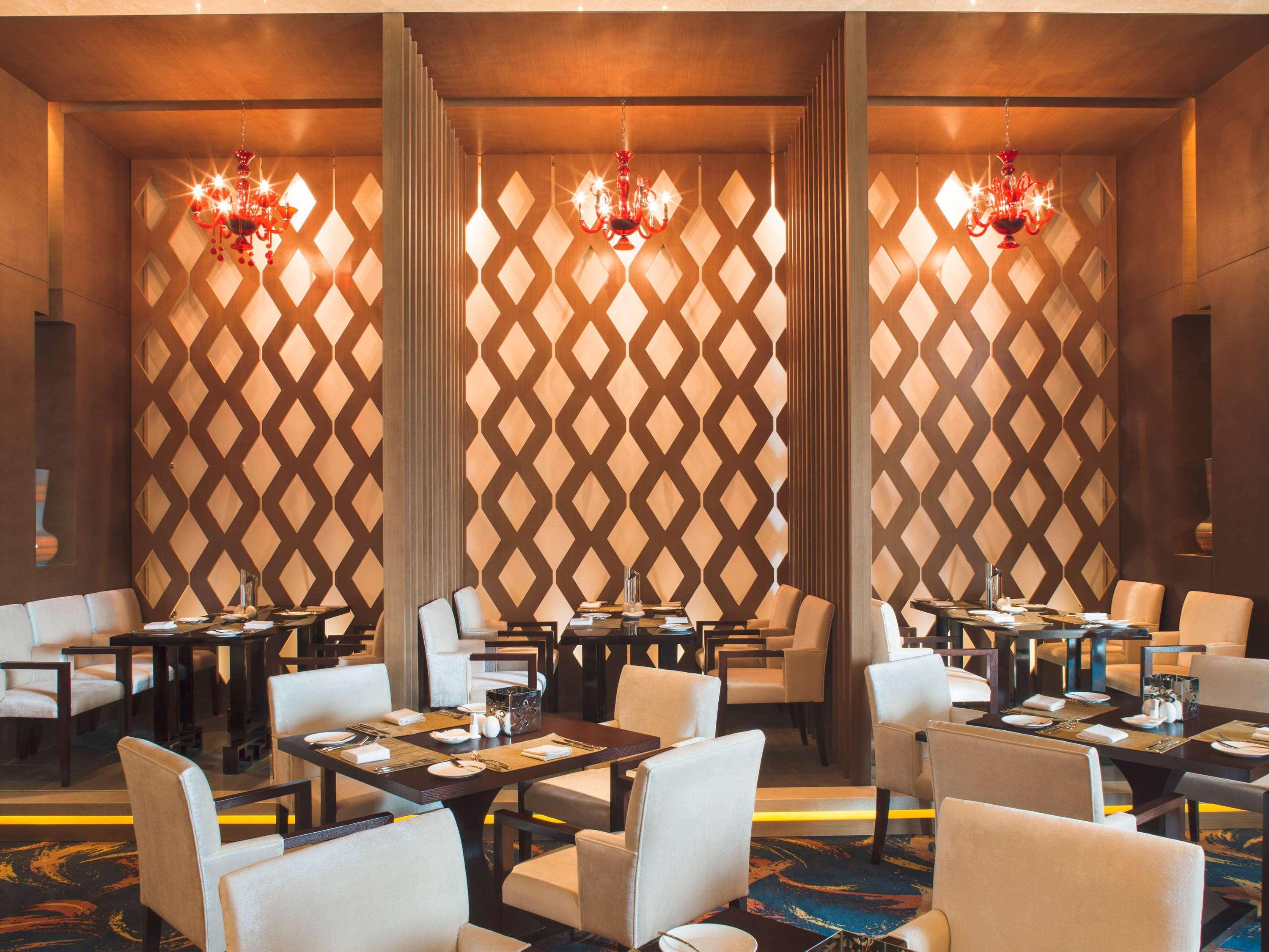 Movenpick Hotel אנשי מראה חיצוני תמונה