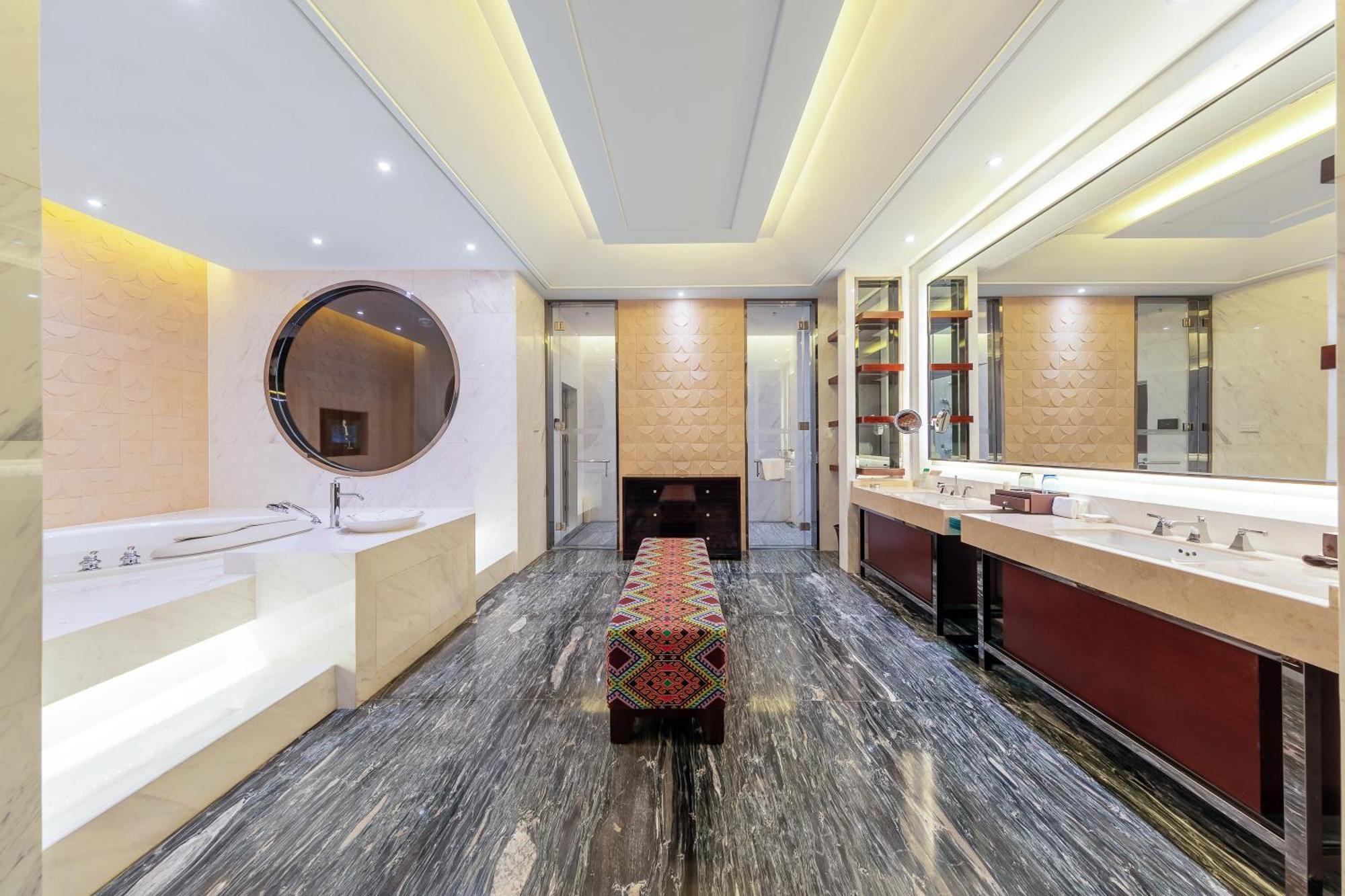 Movenpick Hotel אנשי מראה חיצוני תמונה
