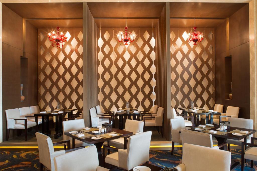 Movenpick Hotel אנשי מראה חיצוני תמונה