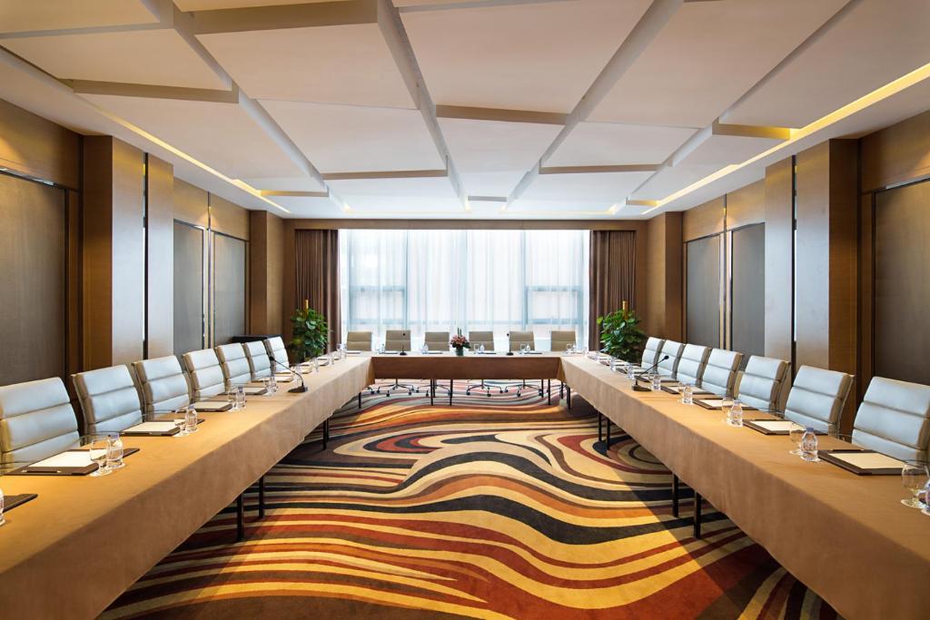 Movenpick Hotel אנשי מראה חיצוני תמונה